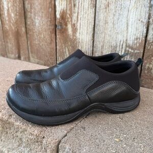 EASTLAND Women’s Black Leather Slip On Loafers Size 8